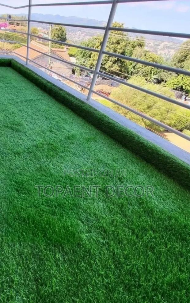 Soft On Feet And Pets Friendly House Balcony Artificial Grass Carpet