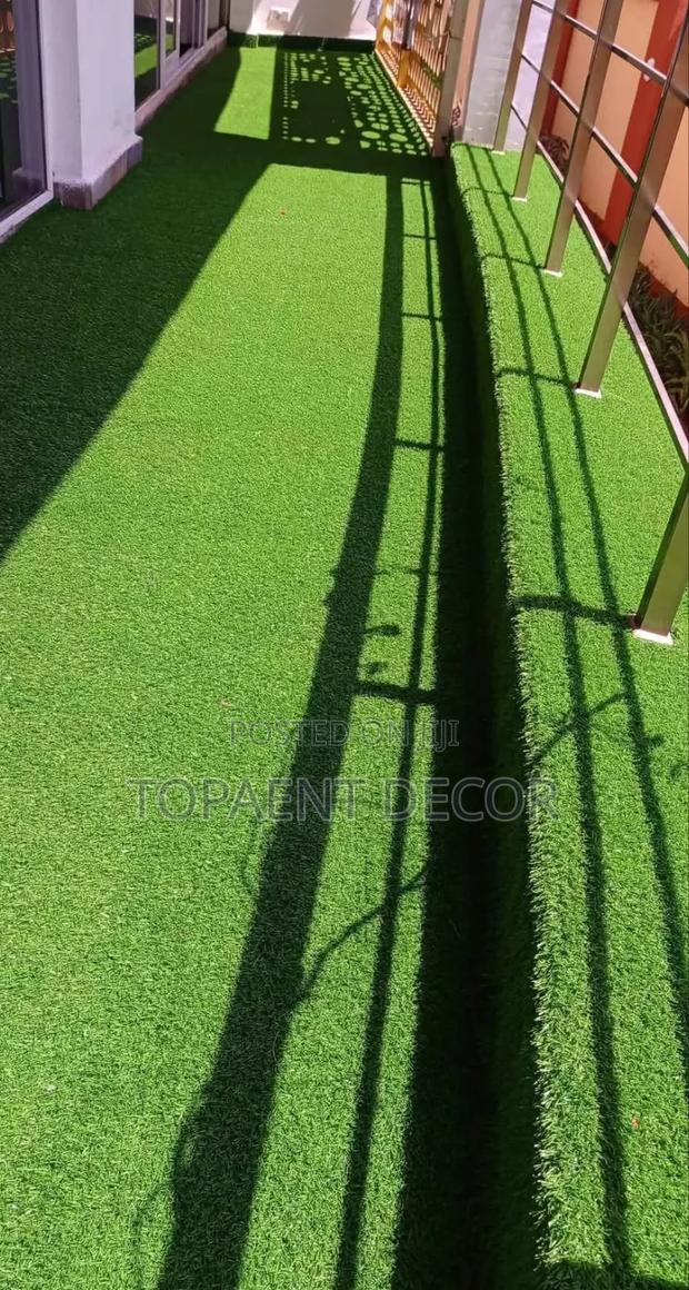 20mm  Perfect And Extreme Green Artificial Grass Carpet
