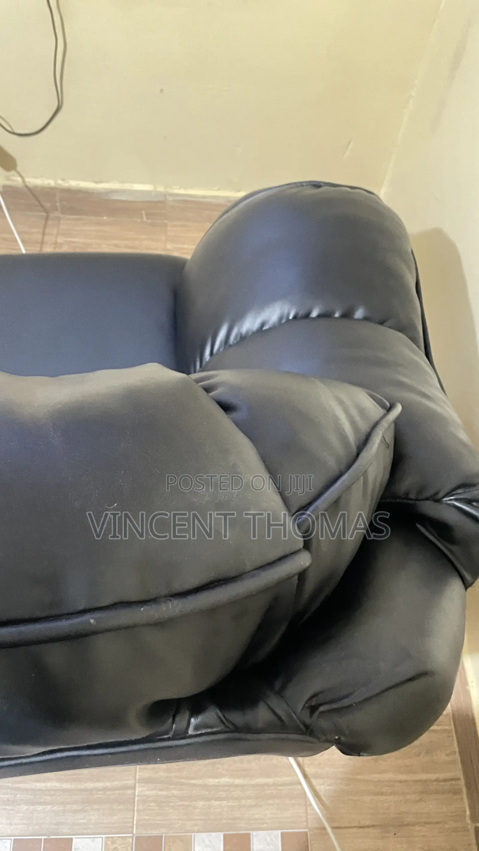 3 Seater Black Leather Seat