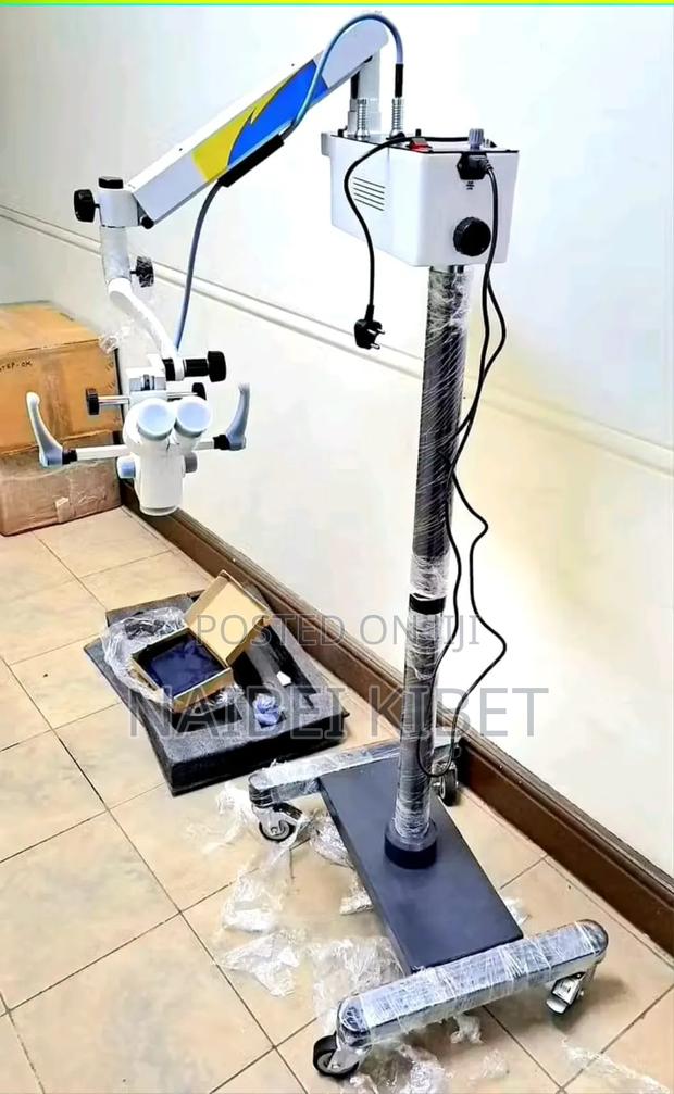 Operating Surgical Microscope - main view