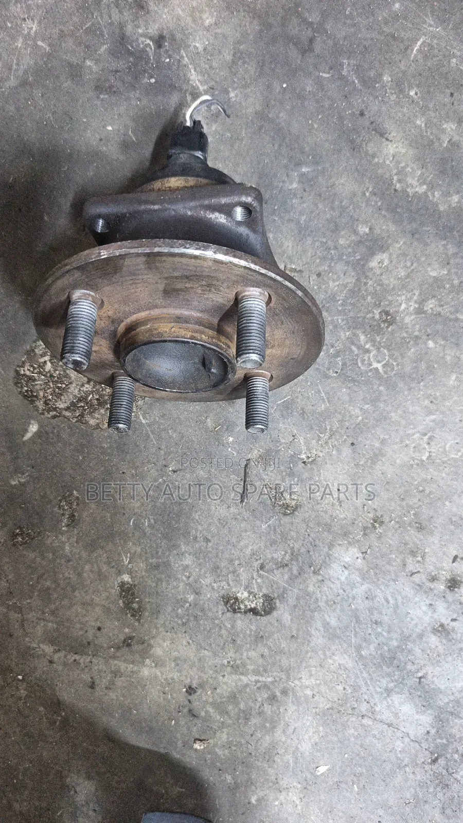 Toyota Filder Rear Hub(B2050)