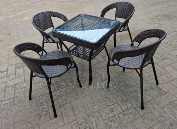 4 Seater Outdoors