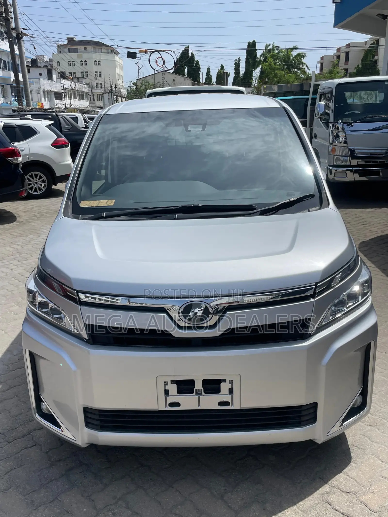 Toyota Voxy 2019 Silver
