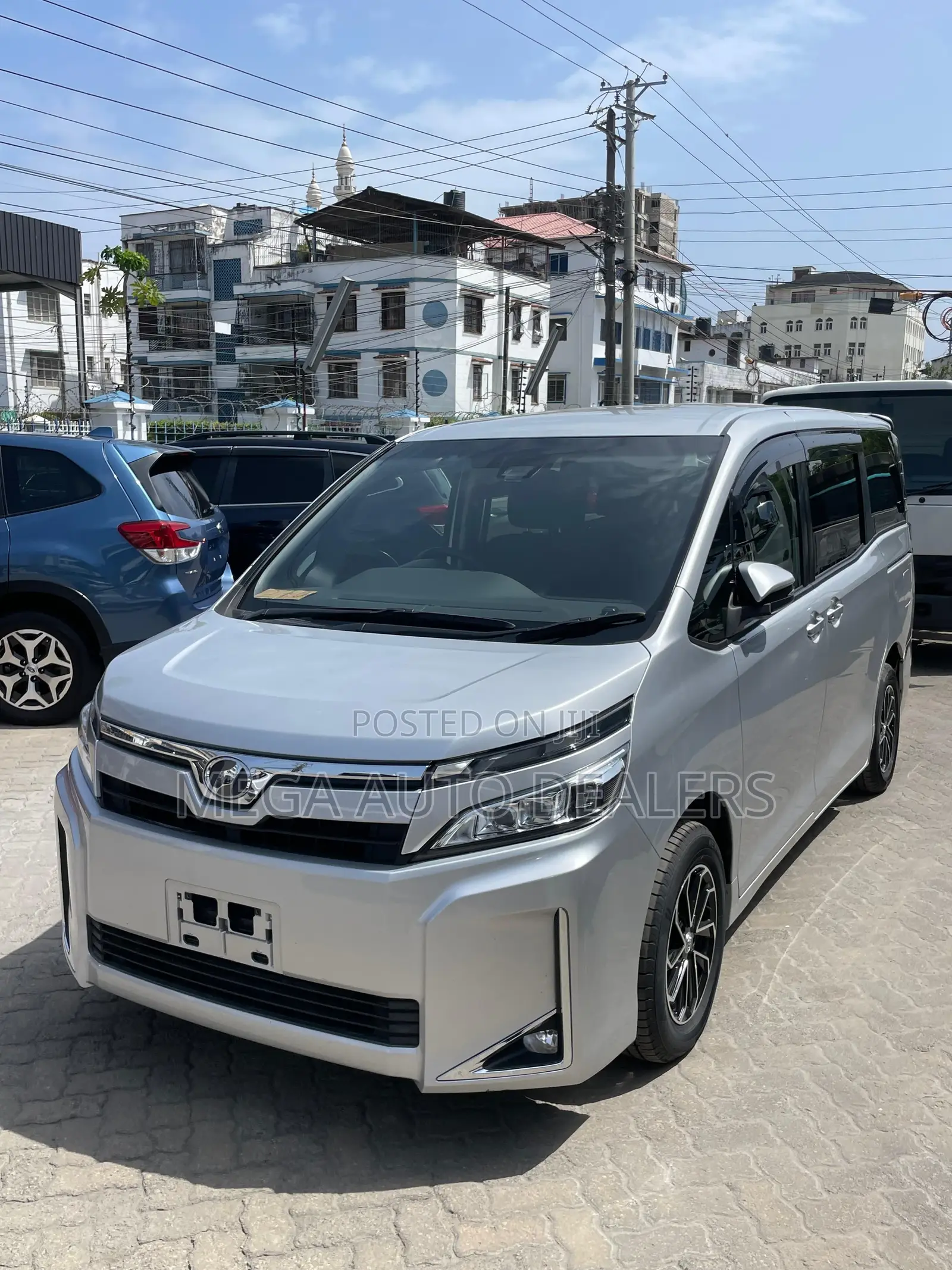 Toyota Voxy 2019 Silver