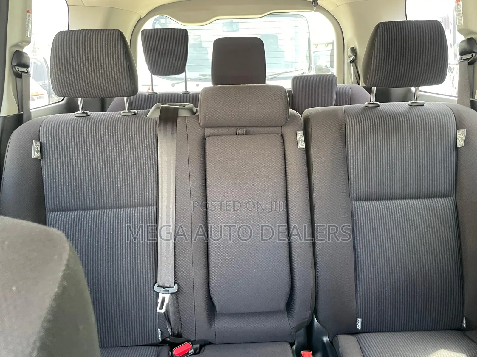 Toyota Voxy 2019 Silver