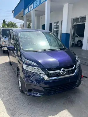 Nissan Serena 2018 Blue
