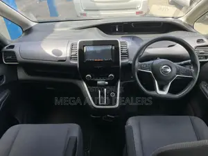 Nissan Serena 2018 Blue