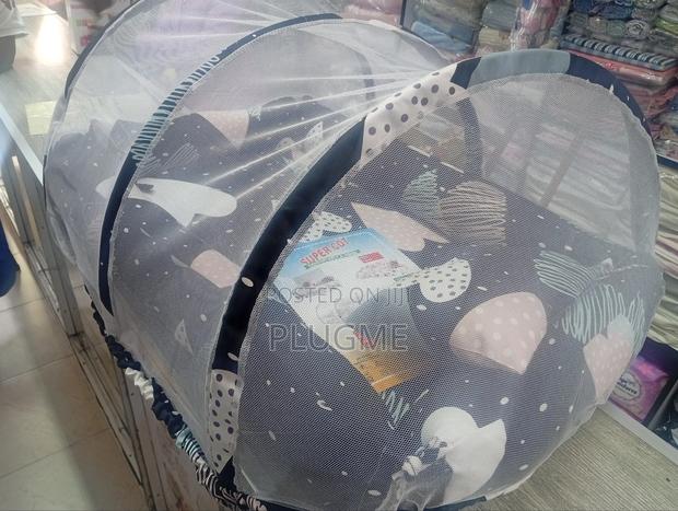 Comfortable Baby Sleeper With Net and Pillows - thumbnail 2