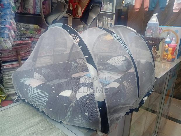 Comfortable Baby Sleeper With Net and Pillows - thumbnail 3