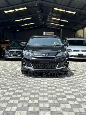 Toyota Harrier 2.0 2018 Black