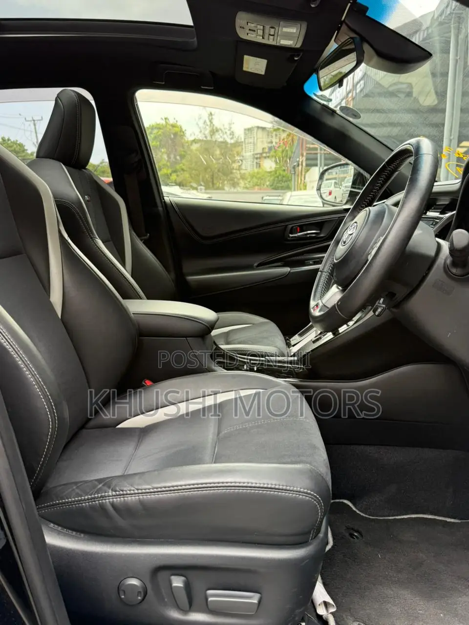 Toyota Harrier 2.0 2018 Black
