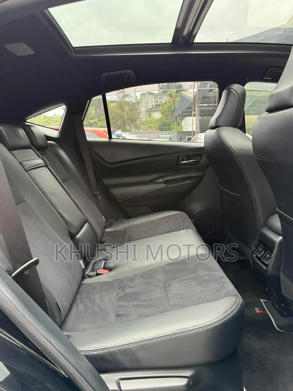 Toyota Harrier 2.0 2018 Black
