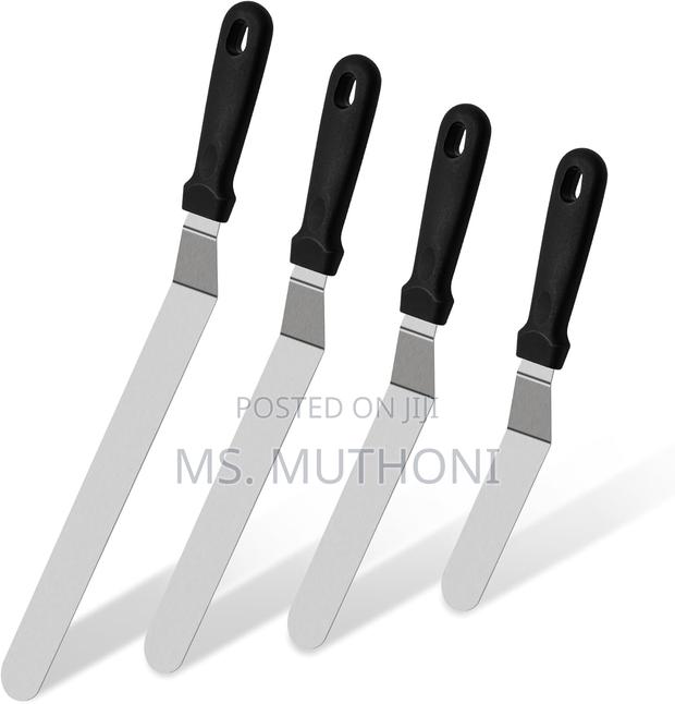 Stainless Steel Cake Spatulas With Black Handles. - thumbnail 3