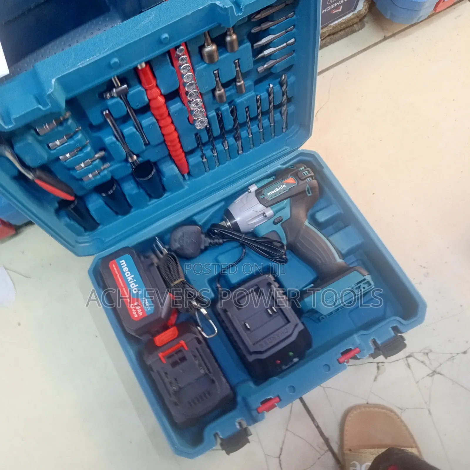 Meakida Cordless 198v Impact Wrench Set