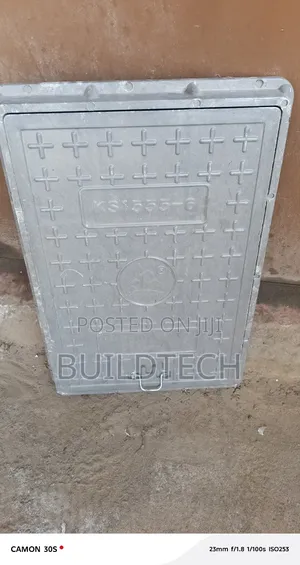 Fibre Manhole Cover 450 by 600