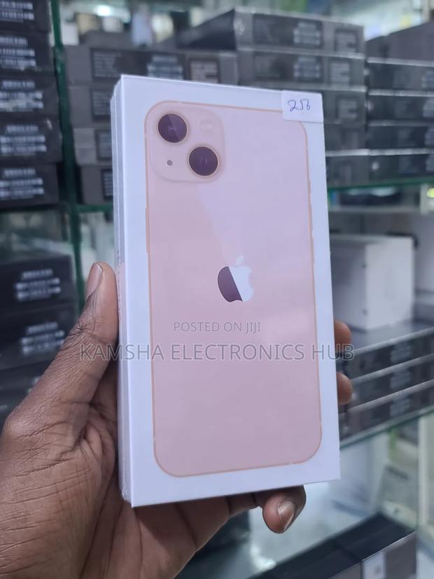 New Apple iPhone 13 256 GB Pink - main view