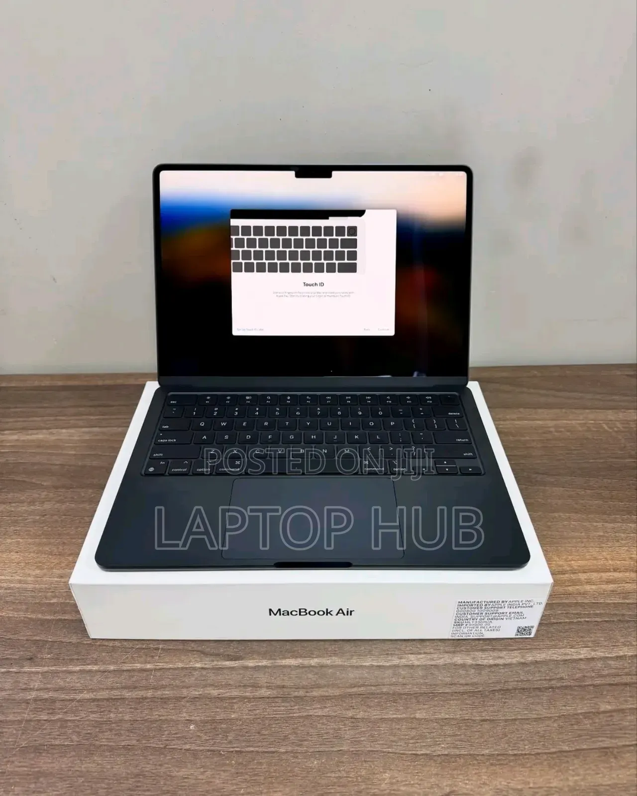Laptop Apple MacBook Air 2022 M2 8GB Apple M2 SSD 256GB