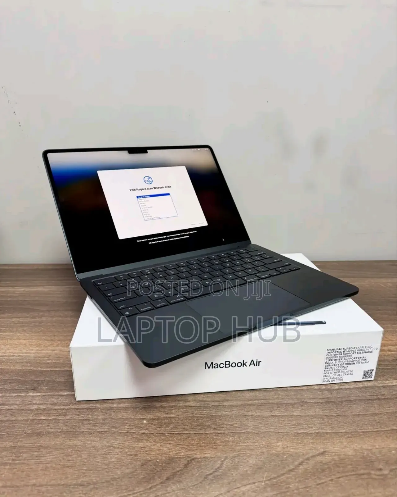 Laptop Apple MacBook Air 2022 M2 8GB Apple M2 SSD 256GB