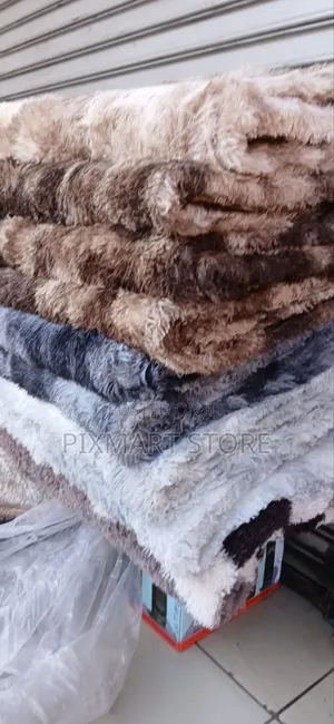 Stylish and Affordable 5x8 Fluffy Carpet