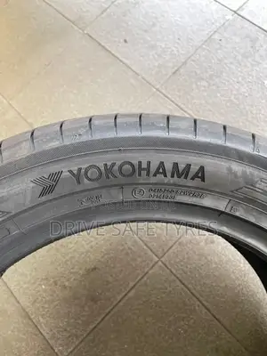 225/55 R19 Advan Yokohama Brand Newtyre