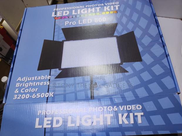 Led 800 Continuous Video Light With Stand & Power Options - main view