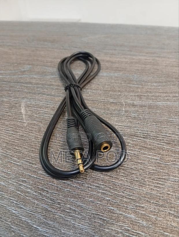 Auxiliary Male to Female Audio Cable
