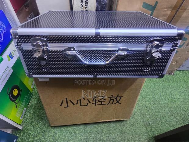 Empty Travel Box - main view