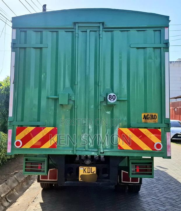 Isuzu FRR 2022 White - thumbnail 5