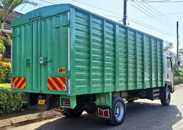 Isuzu FRR 2022 White - thumbnail 6