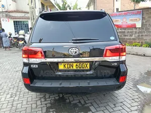 Toyota Land Cruiser 2016 Black