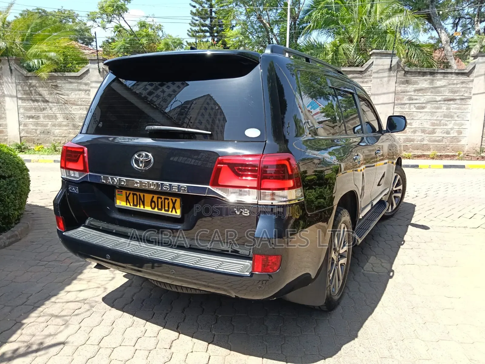 Toyota Land Cruiser 2016 Black