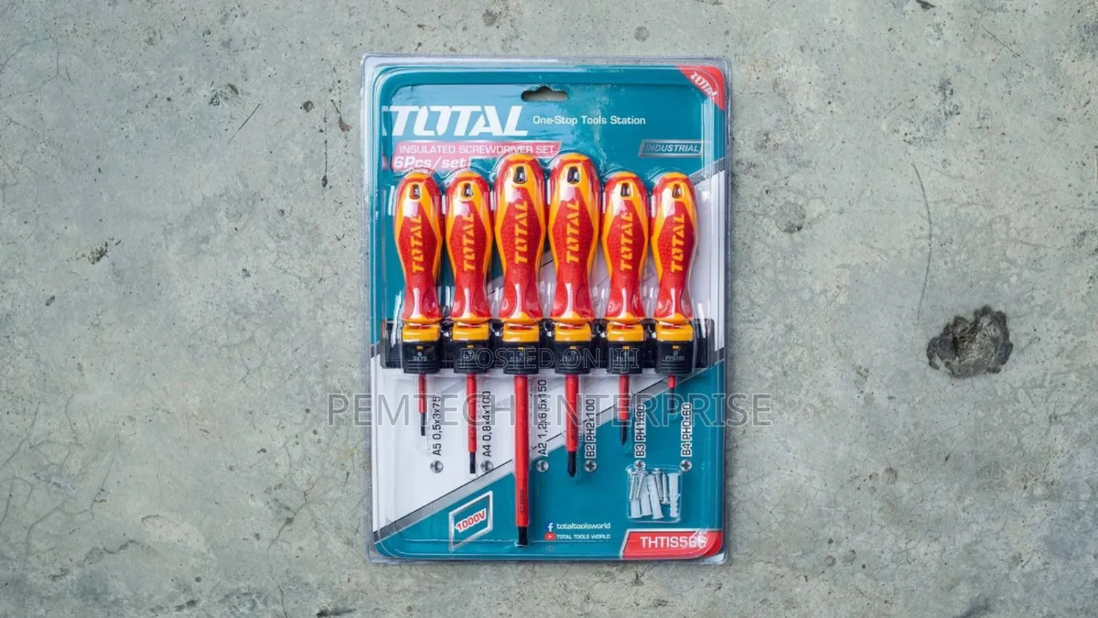 Total Thtis566 6-Piece Insulated Screwdriver Set.
