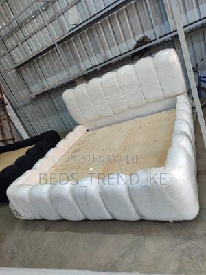 Minimalist 5 by 6 Classy Bubble Bed - main view