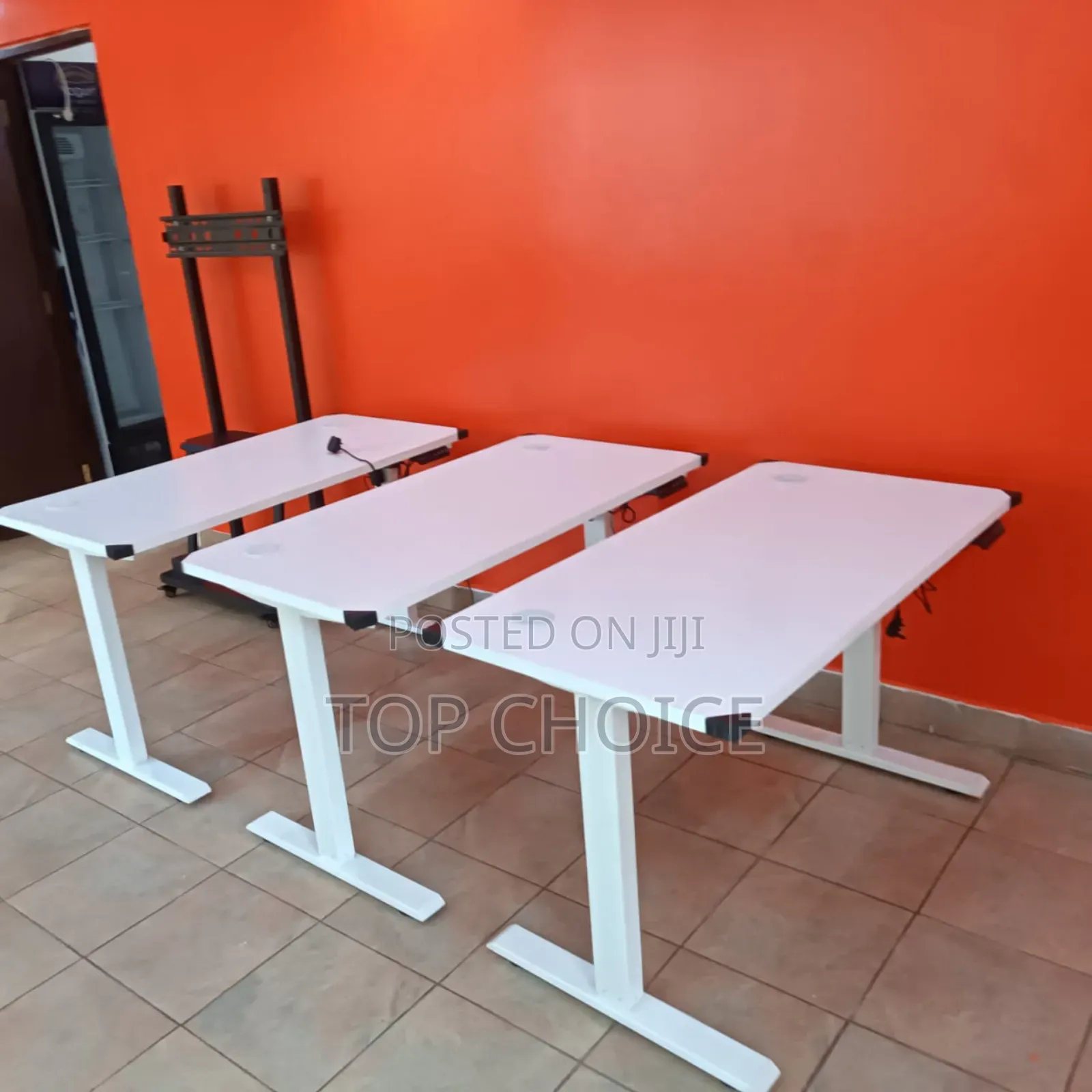Modern White Office Desk / Workstation Durable Stylish