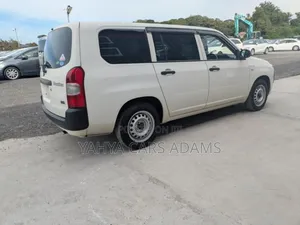 Toyota Probox 1.5 Hybrid DX 2019 White