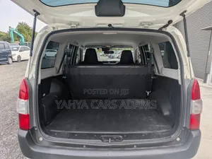 Toyota Probox 1.5 Hybrid DX 2019 White