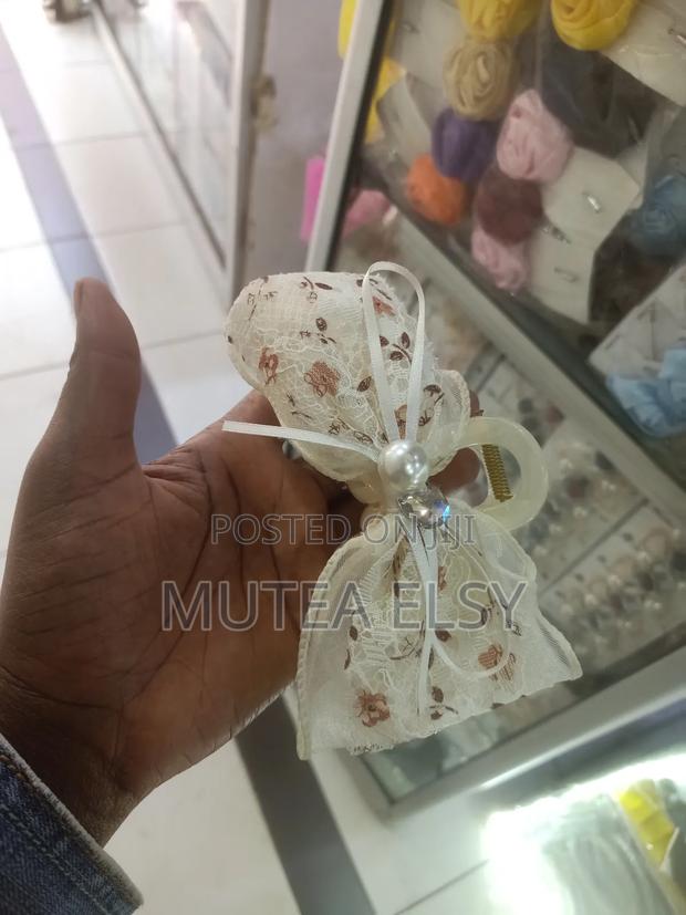 Cream,Brawn Black Floral Hair Clips