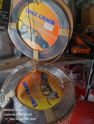 Universal Edge Guard Moulding