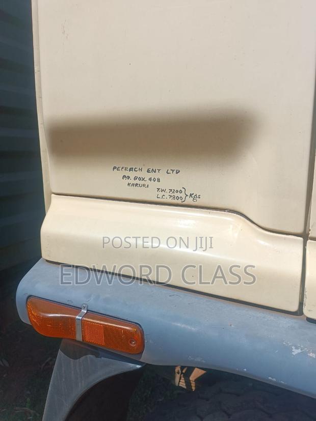 Isuzu Truck, 7.8 Tonnes - main view