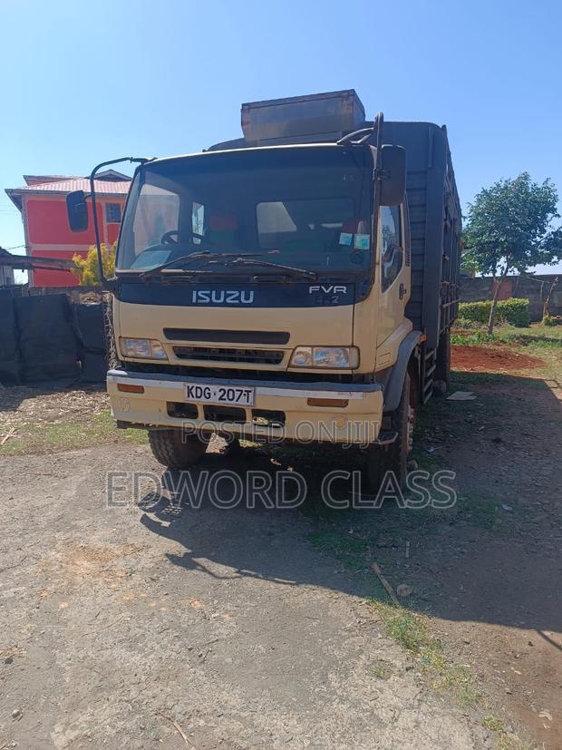 Isuzu Truck, 7.8 Tonnes - thumbnail 2