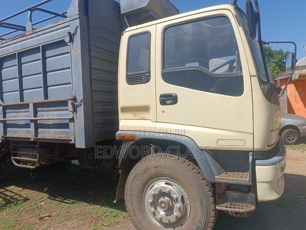 Isuzu Truck, 7.8 Tonnes - thumbnail 3