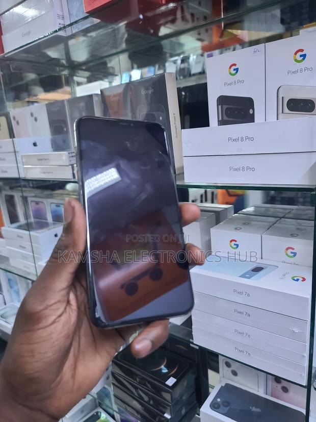 Apple iPhone 11 Pro Max 256 GB Black - thumbnail 3