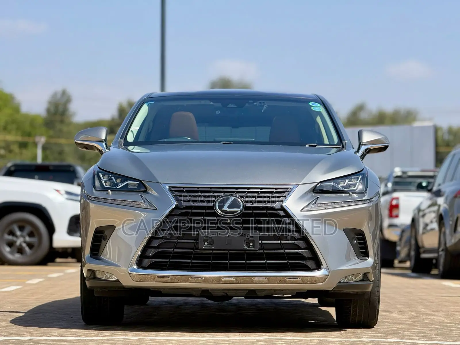 Lexus NX 300 FWD 2018 Silver