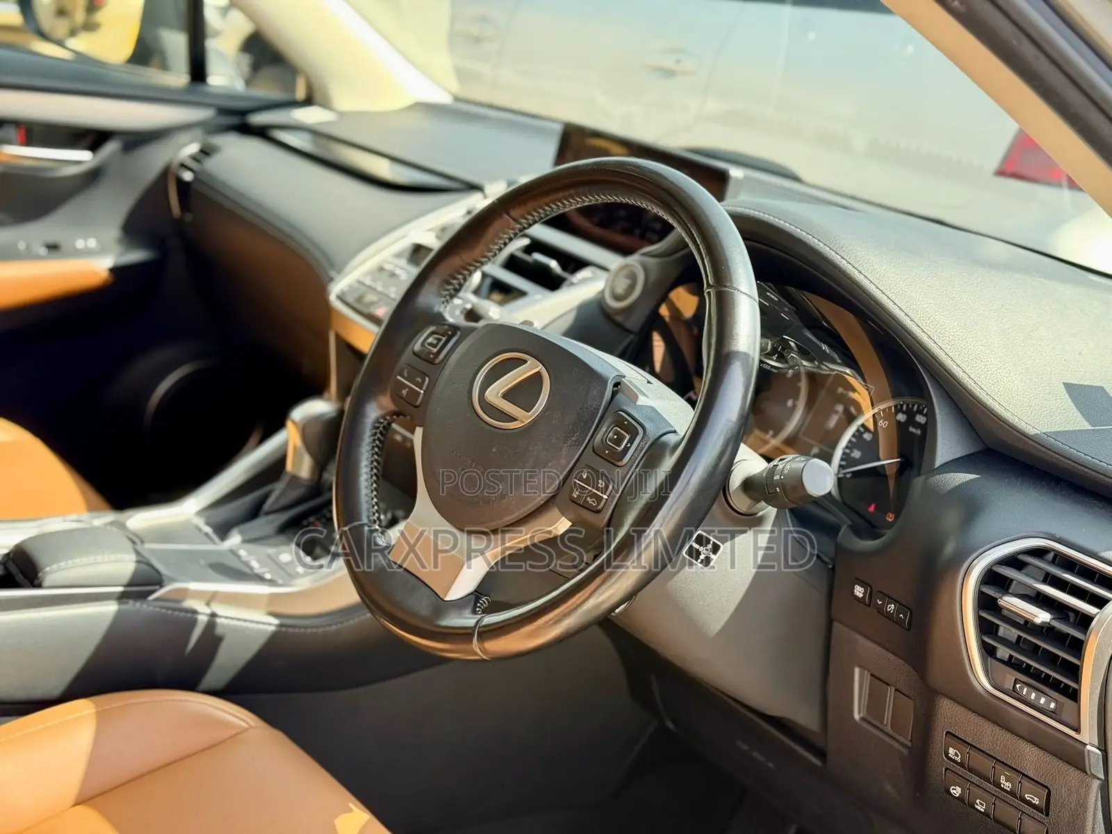 Lexus NX 300 FWD 2018 Silver