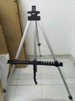 Tripod Whiteboard Stand - thumbnail 2