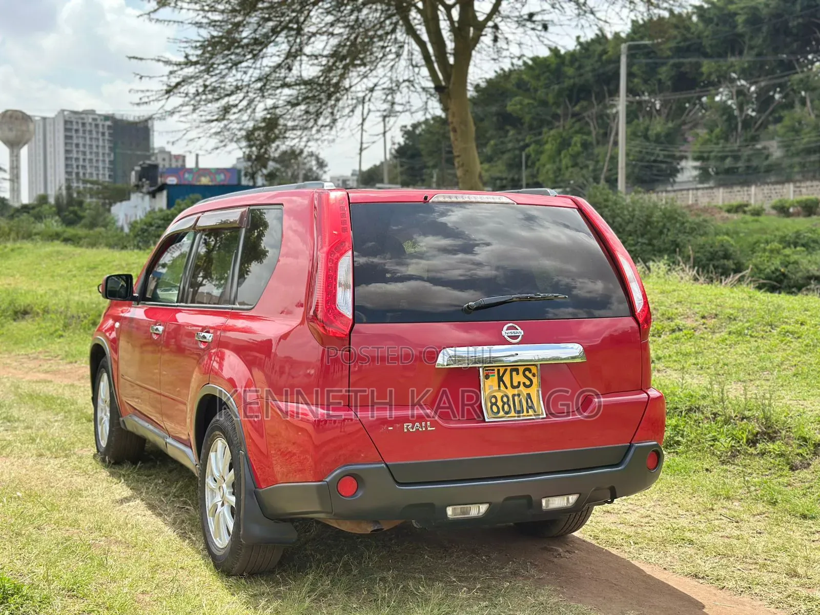Nissan X-Trail 2011 Red