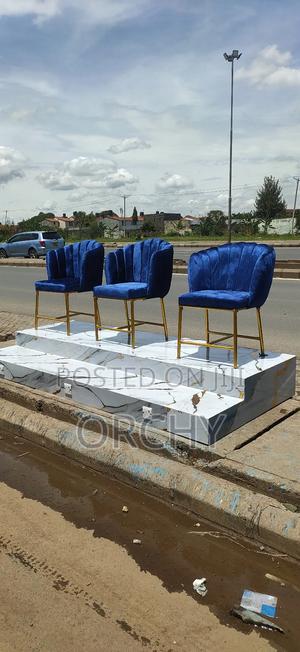 Floral Manicure Seats - main view