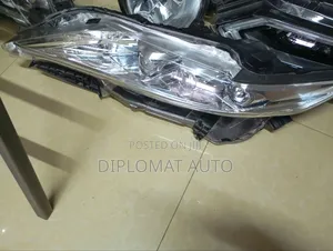 Harrier 2015 Headlights