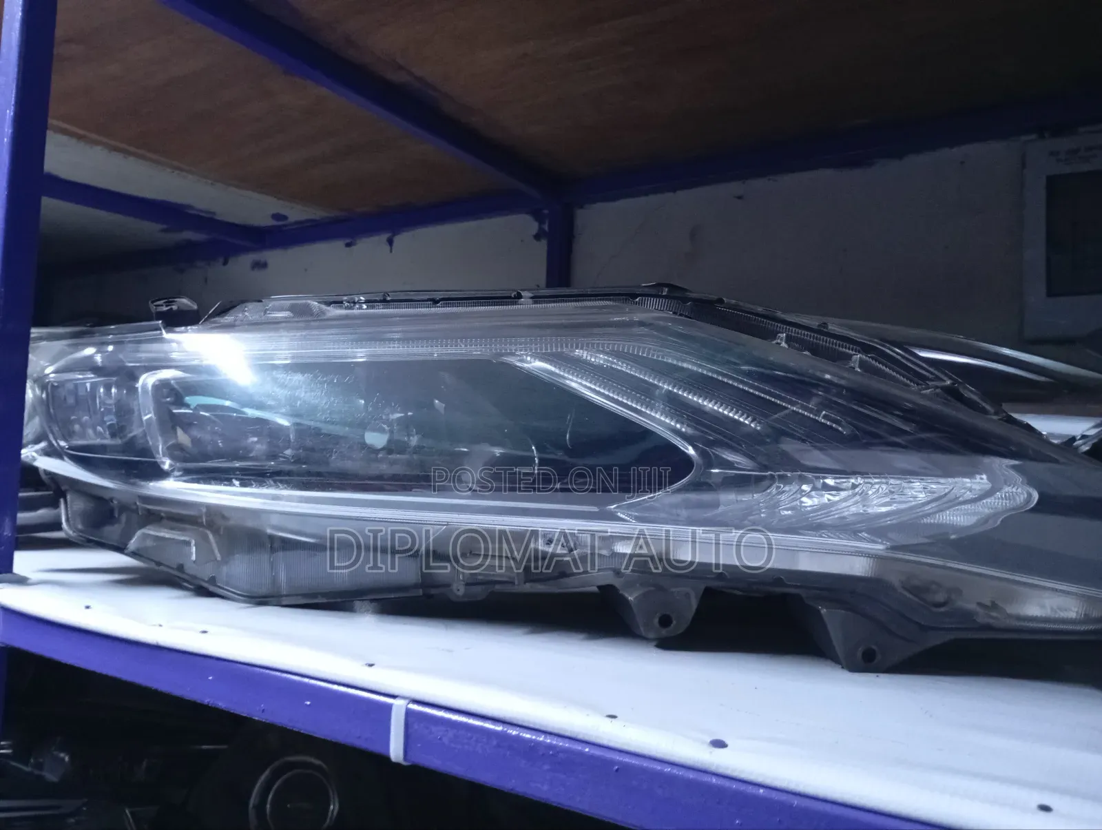 Harrier 2015 Headlights