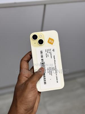 Apple iPhone 15 128 GB Yellow - main view
